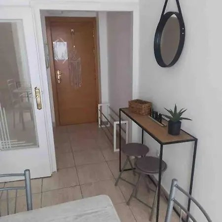 Lovely 2 Badroms With A Free Parking Apartment